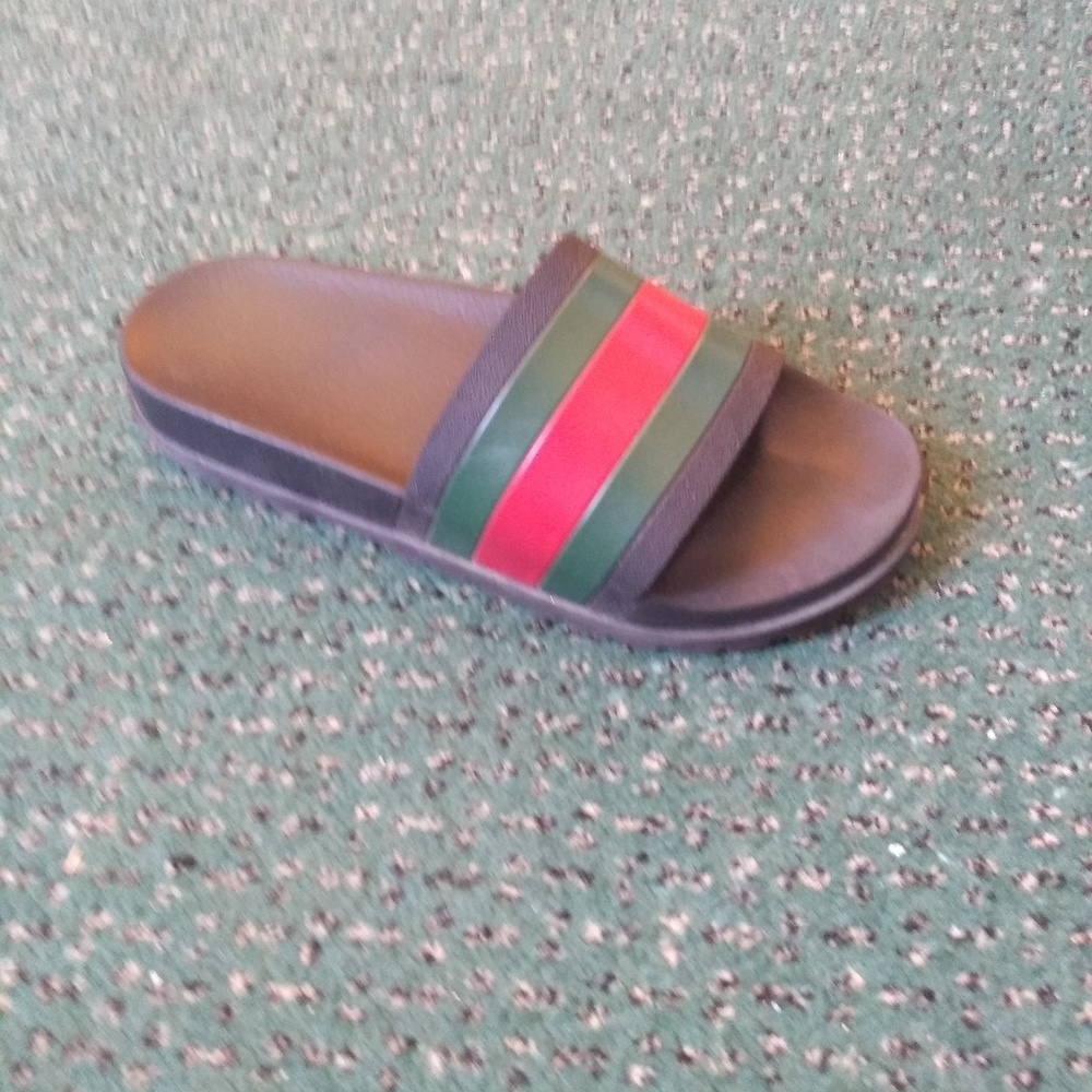 Shoes - Picture 7 of 8
